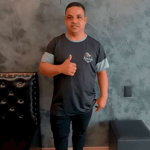 foto do cabeleireiro e barbeiro